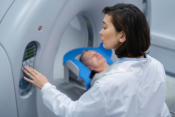 Avances en Radiología: Detección y Seguimiento del Cáncer